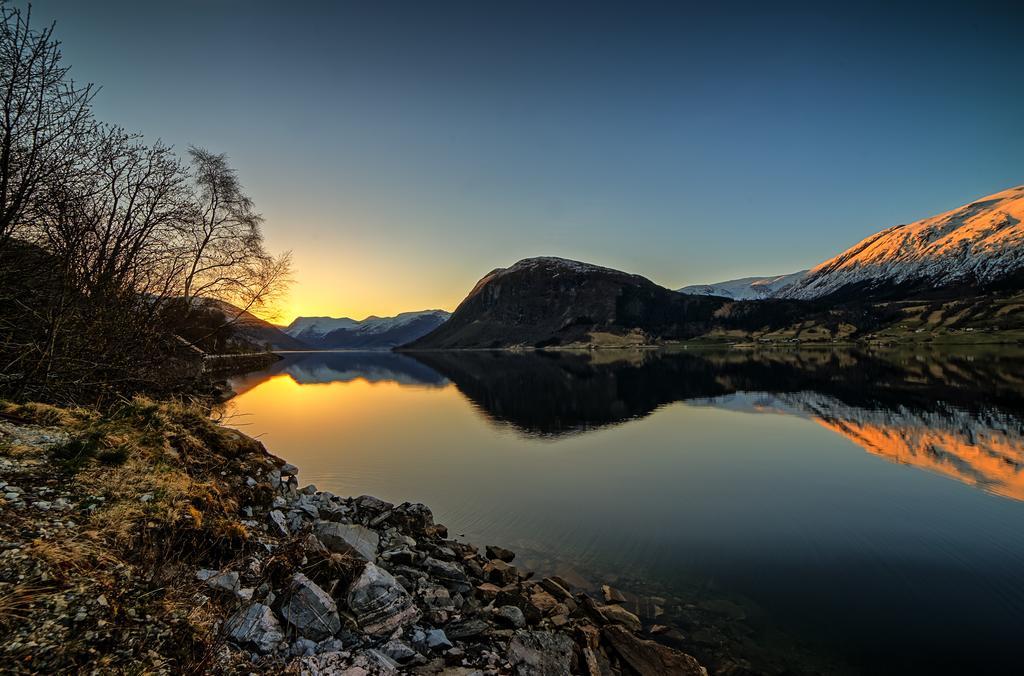 Jolstraholmen Camping Og Hytter Vassenden Bagian luar foto