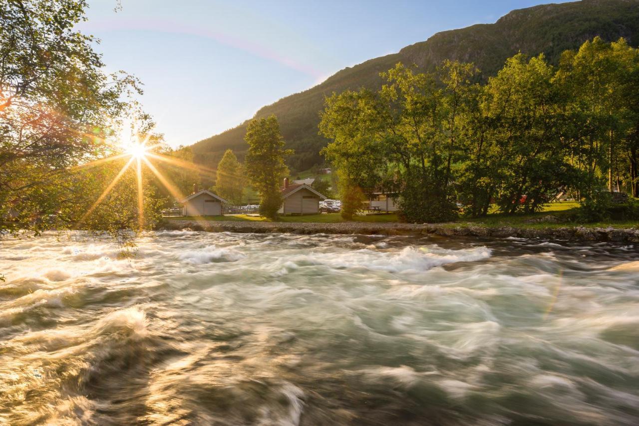 Jolstraholmen Camping Og Hytter Vassenden Bagian luar foto