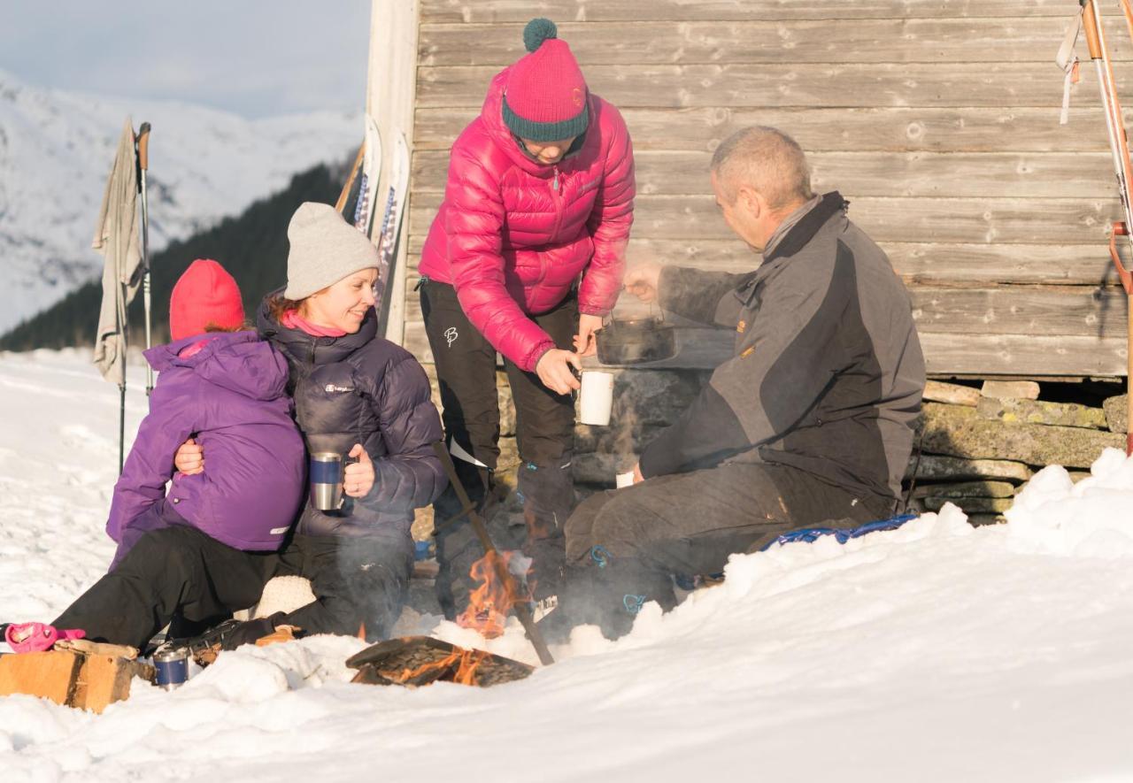 Jolstraholmen Camping Og Hytter Vassenden Bagian luar foto